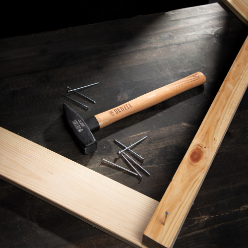 Молоток слесарный, 800 г, кованый квадратный боек, буковая рукоятка Denzel по ценам производителя в Екатеринбурге с доставкой по всей России