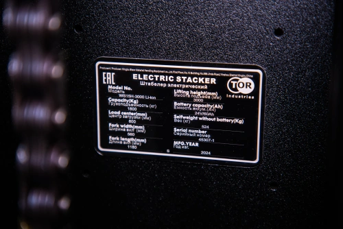 Штабелер самоходный 1,5 т 3,0 м TOR WS15H-3000SC PRO Li-ion 24/60 В/Ач контр. скорости подъема по ценам производителя в Екатеринбурге с доставкой по всей России