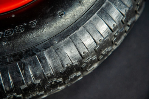 Колесо пневматическое резиновое 387 мм 4.00-8 (подшипник 16 мм) по ценам производителя в Екатеринбурге с доставкой по всей России