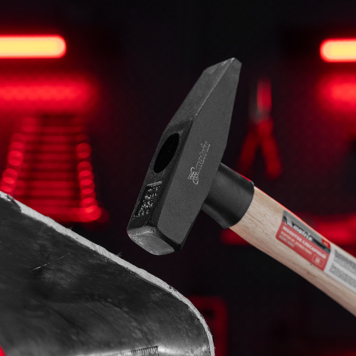 Молоток слесарный, 500 г, квадратный боек, деревянная рукоятка Matrix по ценам производителя в Екатеринбурге с доставкой по всей России