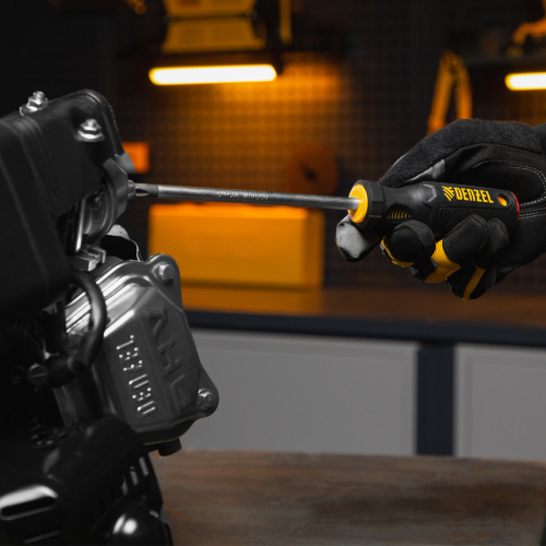 Отвертка PH3х150 мм, CrV, трехкомпонентная рукоятка Denzel по ценам производителя в Екатеринбурге с доставкой по всей России