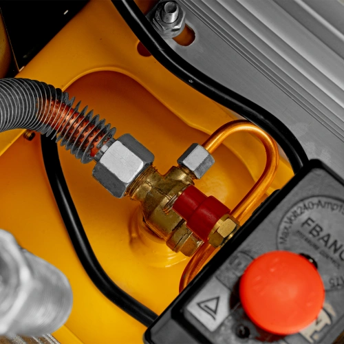 Компрессор воздушный рем. привод BCI 2100/50, 2,1 кВт, 50 литров, 400 л/мин Denzel по ценам производителя в Екатеринбурге с доставкой по всей России