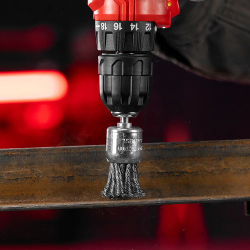 Щетка для дрели, 30 мм, "чашка" со шпилькой, крученая металлическая проволока Matrix по ценам производителя в Екатеринбурге с доставкой по всей России