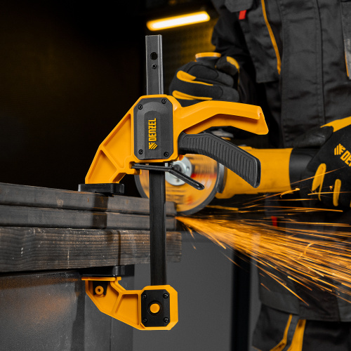 Струбцина F-образная, быстрозажимная, 150 х 80 мм, усиленный нейлоновый корпус Denzel по ценам производителя в Екатеринбурге с доставкой по всей России