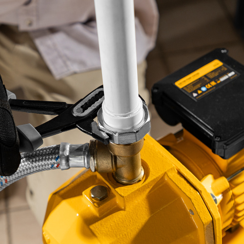 Насосная станция эжекторная PSD800C, 800 Вт, 2400 л/ч, ресивер 24 л, всасывание 20 м Denzel по ценам производителя в Екатеринбурге с доставкой по всей России