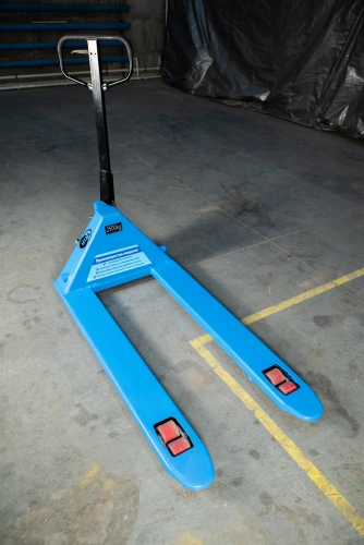 Тележка гидравлическая широковильная 2500 кг 1220х685 мм полиуретановые колеса TOR RHP по ценам производителя в Екатеринбурге с доставкой по всей России