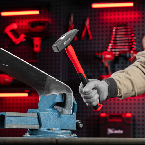 Молоток слесарный optimal, 600 г, фибергласовая обрезиненная рукоятка, квадратный боек Matrix по ценам производителя в Екатеринбурге с доставкой по всей России