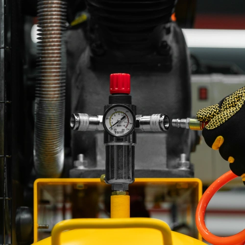 Компрессор воздушный рем. привод BCV 4000-T/100, 4,0 кВт, 100 литров, 690 л/мин Denzel по ценам производителя в Екатеринбурге с доставкой по всей России