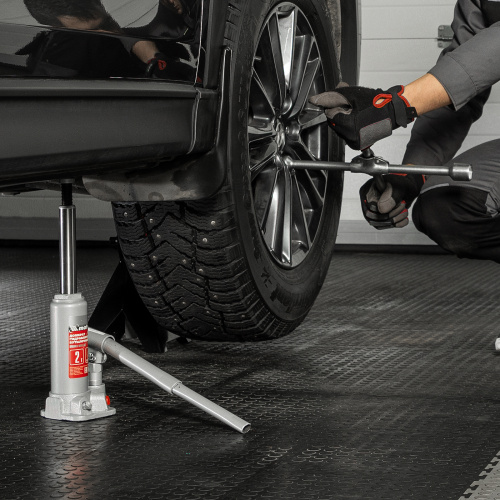 Домкрат гидравлический бутылочный, 2 т, высота подъема 181-345 мм Matrix по ценам производителя в Екатеринбурге с доставкой по всей России