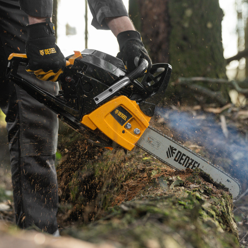 Пила цепная бензиновая DGS-4516, шина 40 см, 45 см3, 3 л.с, шаг 3/8, паз 1.3 мм, 57 звеньев Denzel по ценам производителя в Екатеринбурге с доставкой по всей России