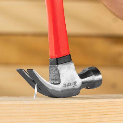 Молоток-гвоздодер optimal, 450 г, боек c магнитом, фибергласовая обрезиненная рукоятка Matrix по ценам производителя в Екатеринбурге с доставкой по всей России