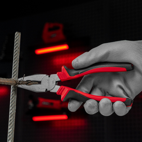 Плоскогубцы комбинированные, 200 мм, хром-ванадий, двухкомпонентные рукоятки Matrix по ценам производителя в Екатеринбурге с доставкой по всей России