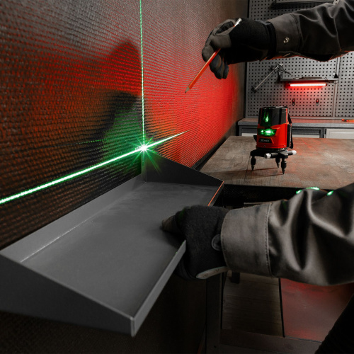 Лазерный уровень CRX-30G, 30 м, зеленый луч, батарейки, резьба 5/8" MTX по ценам производителя в Екатеринбурге с доставкой по всей России