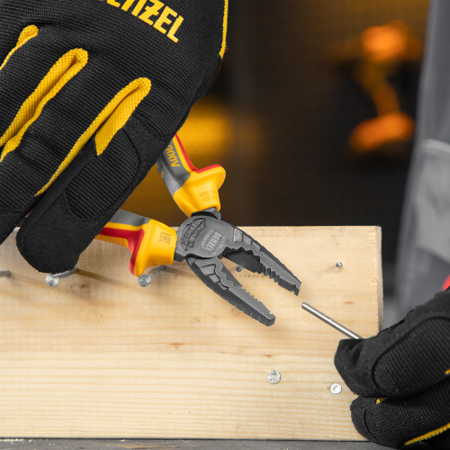 Плоскогубцы комбинированные, диэлектрические трехкомпонентные рукоятки до 1000 В, 165 мм Denzel по ценам производителя в Екатеринбурге с доставкой по всей России