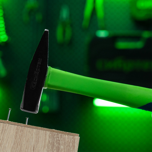 Молоток слесарный, 300 г, фибергласовая обрезиненная рукоятка Сибртех по ценам производителя в Екатеринбурге с доставкой по всей России