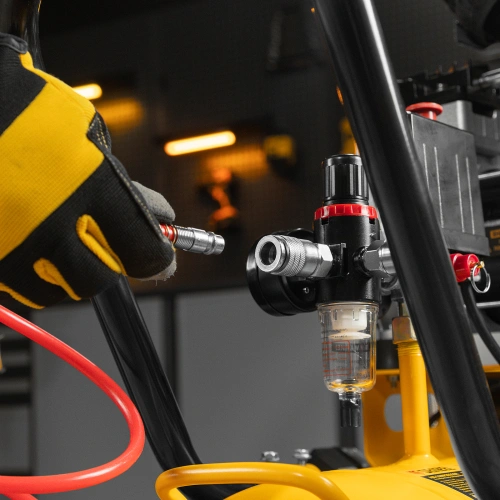 Компрессор безмасляный, малошумный  DLS 2250/100, 2250 Вт, 3x750, 100 л, 410 л/мин блок управления/ Denzel по ценам производителя в Екатеринбурге с доставкой по всей России