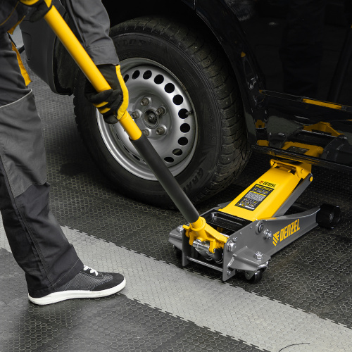 Домкрат гидравлический подкатной, 3 т, 125-470 мм, быстрый подъем, проф. Denzel по ценам производителя в Екатеринбурге с доставкой по всей России