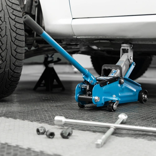 Домкрат гидравлический подкатной, 2 т, h подъема 140-340 мм, в кейсе Stels по ценам производителя в Екатеринбурге с доставкой по всей России