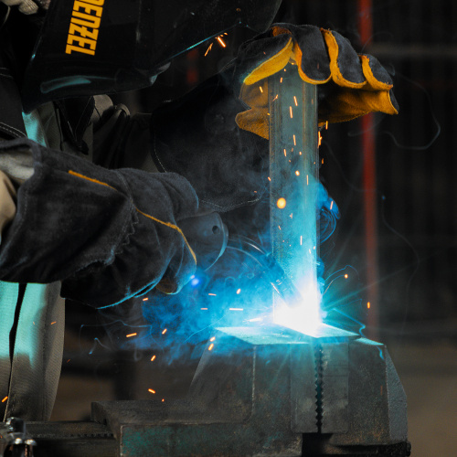 Аппарат инвертор. полуавтомат. cварки IMIG-200, 200 А, ПВ 60%, катушка 5 кг Denzel по ценам производителя в Екатеринбурге с доставкой по всей России