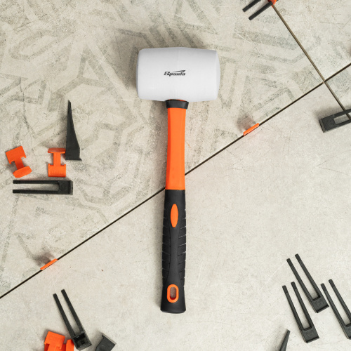 Киянка резиновая, 450 г, белая резина, фибергласовая рукоятка Sparta по ценам производителя в Екатеринбурге с доставкой по всей России