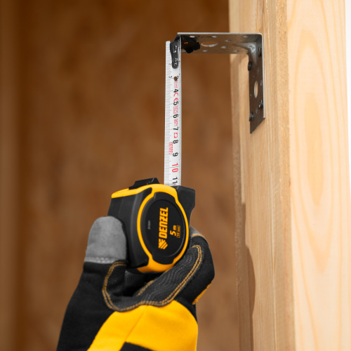 Рулетка 5м х 19мм, двухкомп. корпус, магнитный обрезиненный зацеп Denzel по ценам производителя в Екатеринбурге с доставкой по всей России