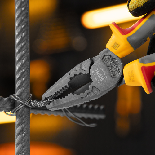 Плоскогубцы комбинированные, диэлектрические трехкомпонентные рукоятки до 1000 В, 180 мм Denzel по ценам производителя в Екатеринбурге с доставкой по всей России