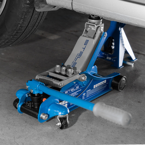 Домкрат гидравлический подкатной, поворотная рукоятка, 2 т, Low Profile, 100-350 мм Stels по ценам производителя в Екатеринбурге с доставкой по всей России