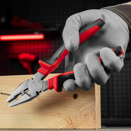 Плоскогубцы комбинированные, 200 мм, хром-ванадий, двухкомпонентные рукоятки Matrix по ценам производителя в Екатеринбурге с доставкой по всей России