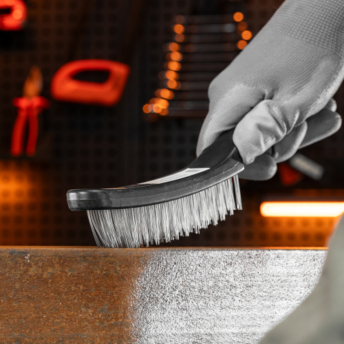 Щетка пятирядная металлическая с пластмассовой ручкой Sparta по ценам производителя в Екатеринбурге с доставкой по всей России