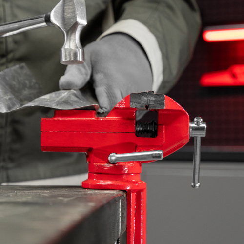 Тиски слесарные, 80 мм, настольные, поворотные, c наковальней MTX по ценам производителя в Екатеринбурге с доставкой по всей России