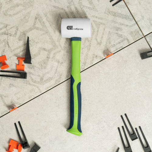 Киянка резиновая, 225 г, белая резина, фибергласовая рукоятка Сибртех по ценам производителя в Екатеринбурге с доставкой по всей России