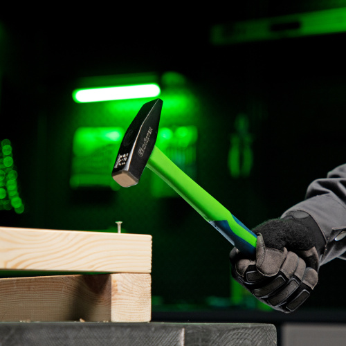 Молоток слесарный, 400 г, фибергласовая обрезиненная рукоятка Сибртех по ценам производителя в Екатеринбурге с доставкой по всей России