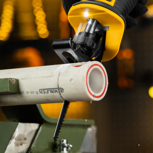 Пила сабельная аккумуляторная RS-180, Li-Ion, 20 В Denzel по ценам производителя в Екатеринбурге с доставкой по всей России