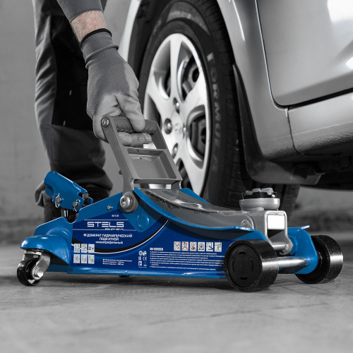 Домкрат гидравлический подкатной, поворотная рукоятка, 2 т, Low Profile, 100-350 мм Stels по ценам производителя в Екатеринбурге с доставкой по всей России