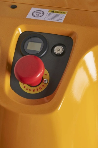 Штабелер самоходный 1,5 т 5,6 м XILIN CDDR15-III 24/200 В/Ач (сопровождаемый) по ценам производителя в Екатеринбурге с доставкой по всей России