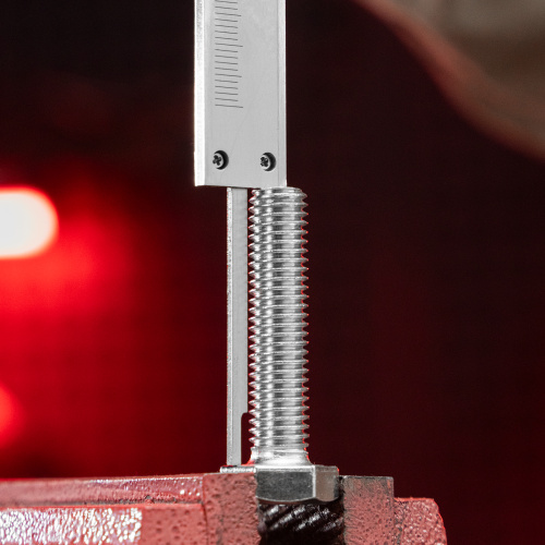 Штангенциркуль, 150 мм, цена деления 0.02 мм, металлический, с глубиномером Matrix по ценам производителя в Екатеринбурге с доставкой по всей России