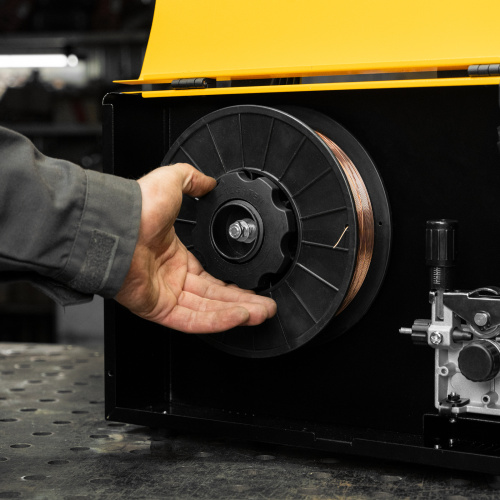 Аппарат инвертор. полуавтомат. cварки IMIG-185SDR, 180 А, ПВ 60%, катушка 5 кг Denzel по ценам производителя в Екатеринбурге с доставкой по всей России