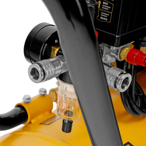 Компрессор безмасляный, малошумный DLS 1800/100,1800 Вт, 3x600, 100 л, 345 л/мин Denzel по ценам производителя в Екатеринбурге с доставкой по всей России