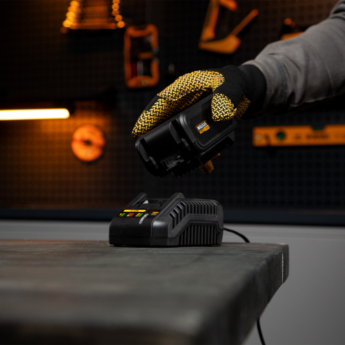 Устройство зарядное для аккумуляторов IBC-18-2.3, Li-Ion, 18 В, 2.3 А Denzel по ценам производителя в Екатеринбурге с доставкой по всей России