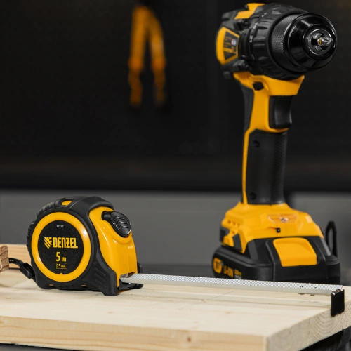 Рулетка 5м х 25мм, обрезиненный корпус, автоматическая фиксация Denzel по ценам производителя в Екатеринбурге с доставкой по всей России