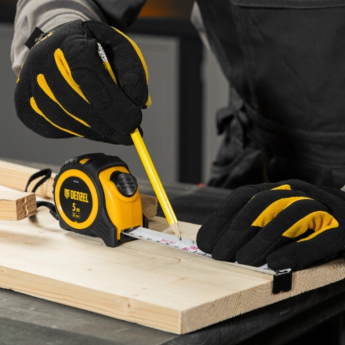 Рулетка 5м х 25мм, обрезиненный корпус, автоматическая фиксация Denzel по ценам производителя в Екатеринбурге с доставкой по всей России