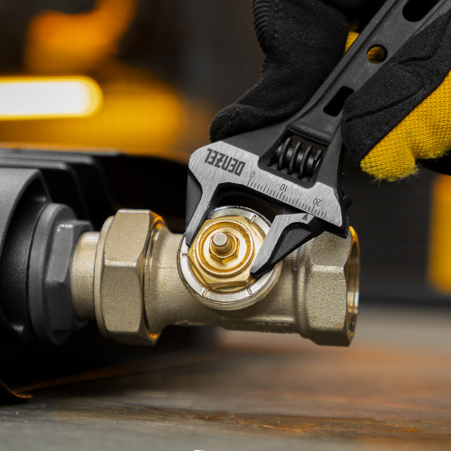 Ключ разводной 115 мм, CrV, кованый, укороченная рукоятка Denzel по ценам производителя в Екатеринбурге с доставкой по всей России