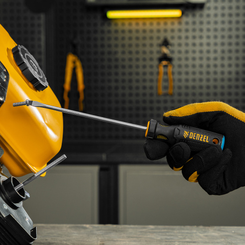 Отвертка SL5x150 мм, CrV, трехкомпонентная рукоятка Denzel по ценам производителя в Екатеринбурге с доставкой по всей России