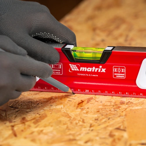 Уровень алюминиевый, магнит, фрезерованный, 3 глазка (1 зеркальный) 400 мм Matrix по ценам производителя в Екатеринбурге с доставкой по всей России