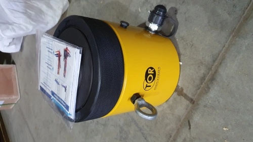 Домкрат гидравлический TOR ДГ100П50Г 100 т с фиксирующей гайкой по ценам производителя в Екатеринбурге с доставкой по всей России