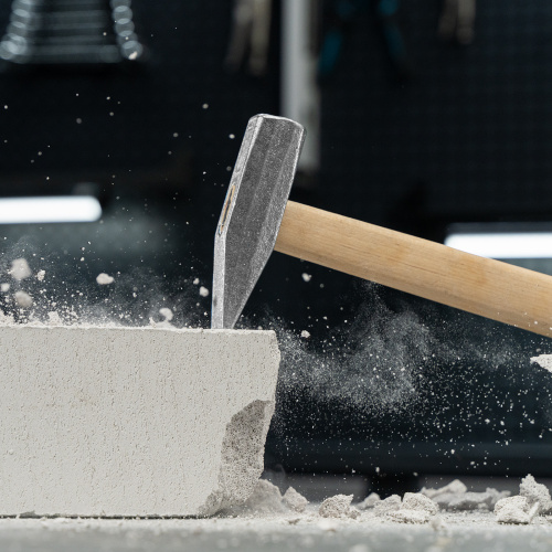 Молоток слесарный, 600 г, квадратный боек, деревянная рукоятка по ценам производителя в Екатеринбурге с доставкой по всей России