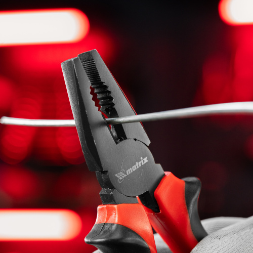 Плоскогубцы комбинированные Black Nickel, 180 мм, двухкомпонентные рукоятки Matrix по ценам производителя в Екатеринбурге с доставкой по всей России