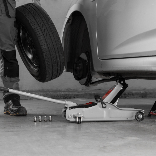 Домкрат гидравлический подкатной 2 т в пластиковом кейсе 85-330 мм. Low Profile Matrix по ценам производителя в Екатеринбурге с доставкой по всей России