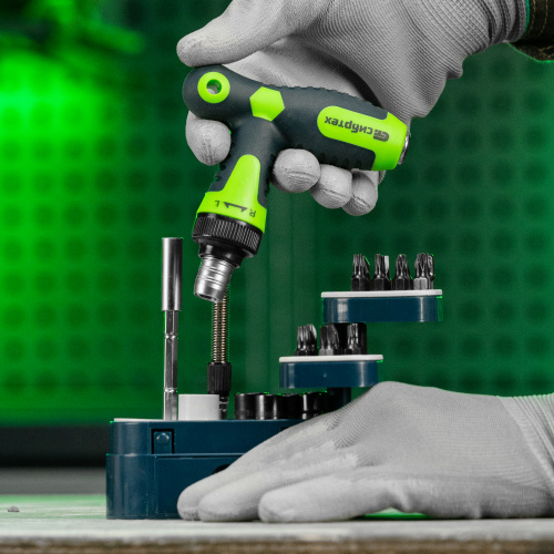 Отвертка Т-образная реверсивная с набором бит, торцевых головок, 33 предмета, CrV Сибртех по ценам производителя в Екатеринбурге с доставкой по всей России