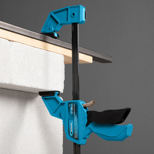 Струбцина реечная, быстрозажимная, пистолетного типа, пошаговый механизм, пластиковый корпус, 300 мм Gross по ценам производителя в Екатеринбурге с доставкой по всей России